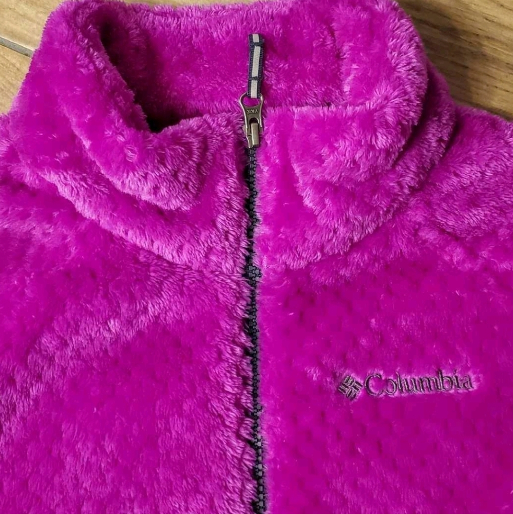 Columbia Magenta color Sherpa Girls size 14/16 like new!
